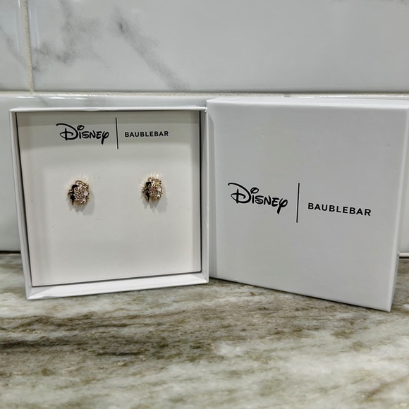 Disney BaubleBar CRUELLA DE VIL Stud Pave Stud Earrings Trending NEW Villains - Picture 2 of 7